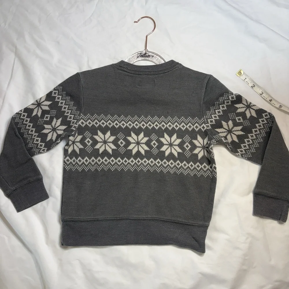 Old Navy Boys XS 5 Sweater Gray Fair Isle Snowflake Holiday Winter Pullover Knit